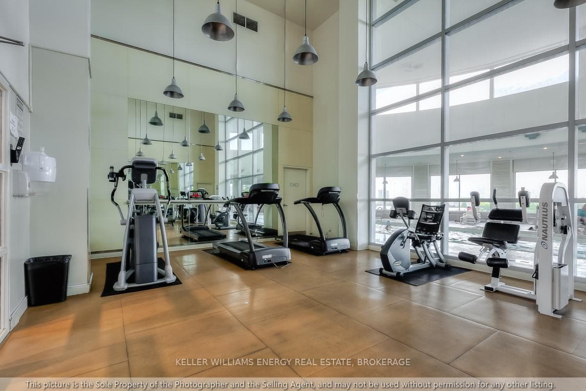 36 Lee Centre Drive Unit 1603 photo 18