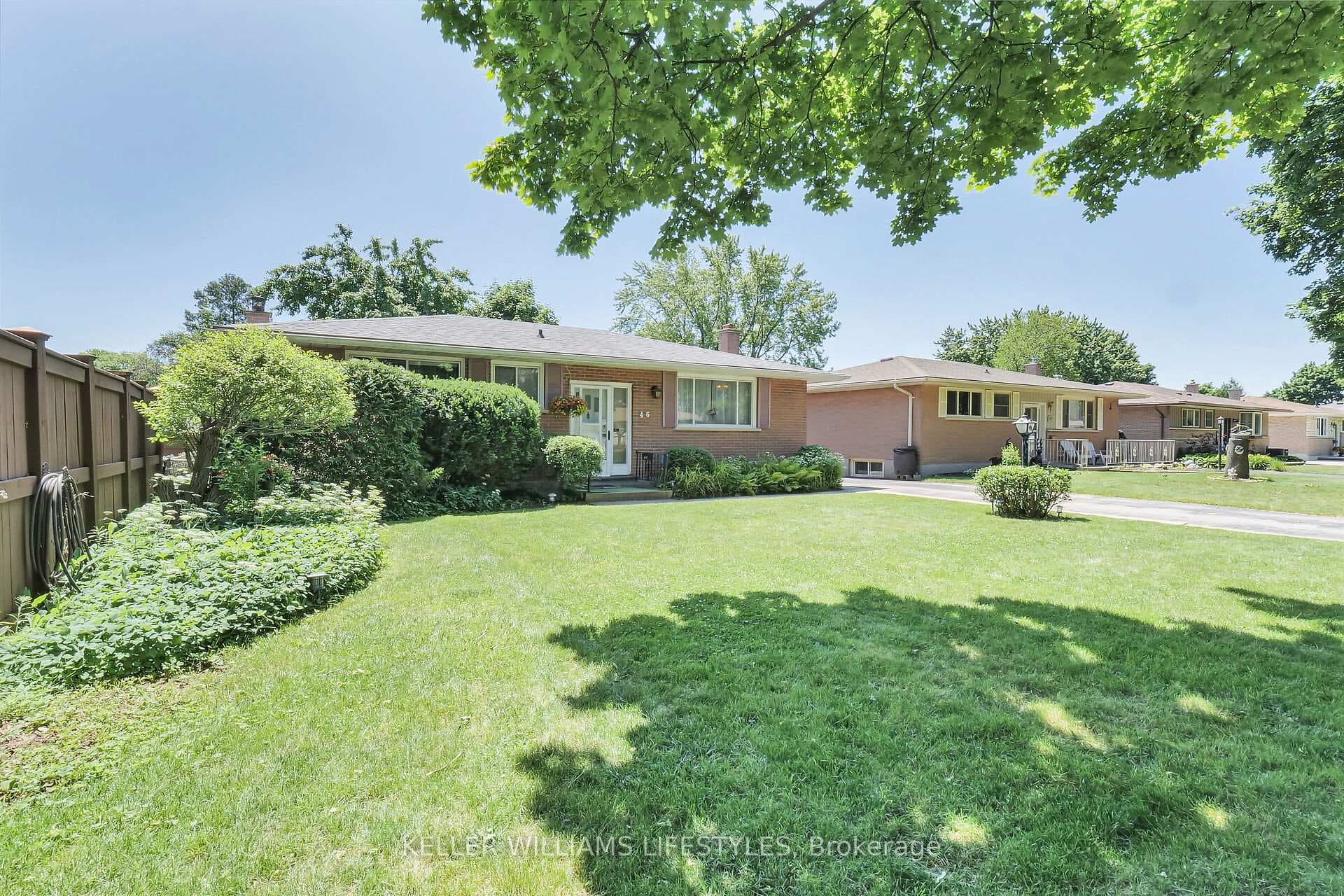 46 Aponi Crescent photo 2