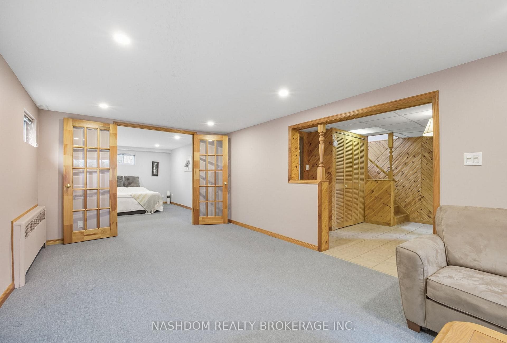 142 Fernwood Crescent photo 19