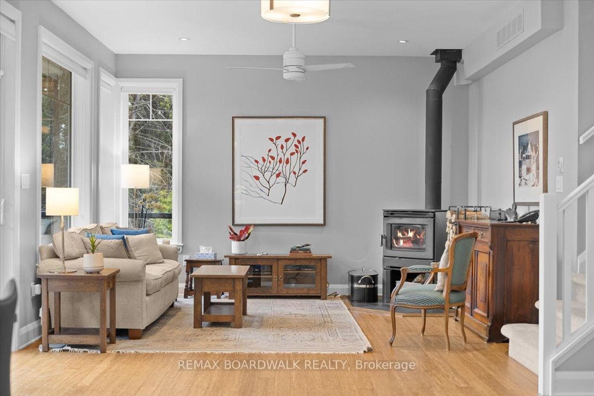 2924 R29 Road photo 30
