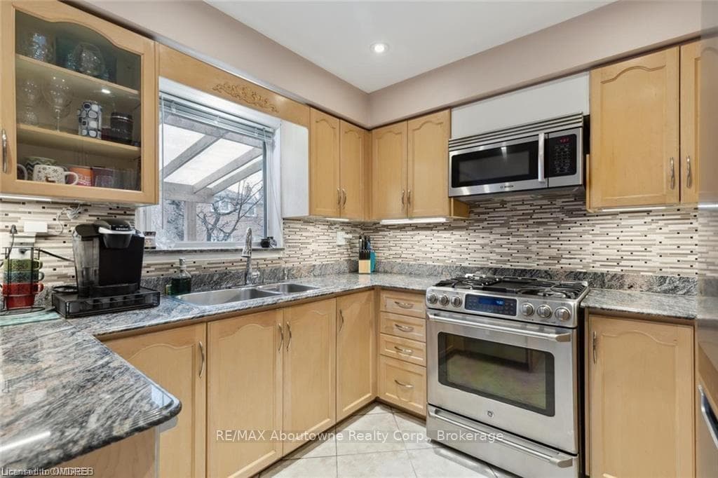 5687 GOLDENBROOK Drive photo 15