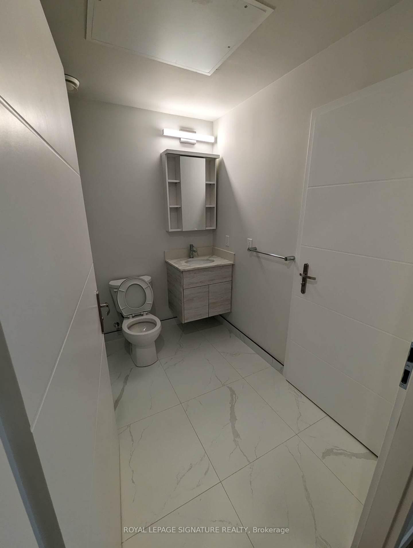 60 Frederick Street Unit 1606 photo 10