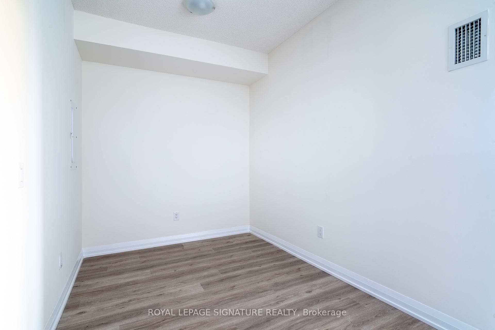 3260 Sheppard Avenue Unit 2303 photo 13