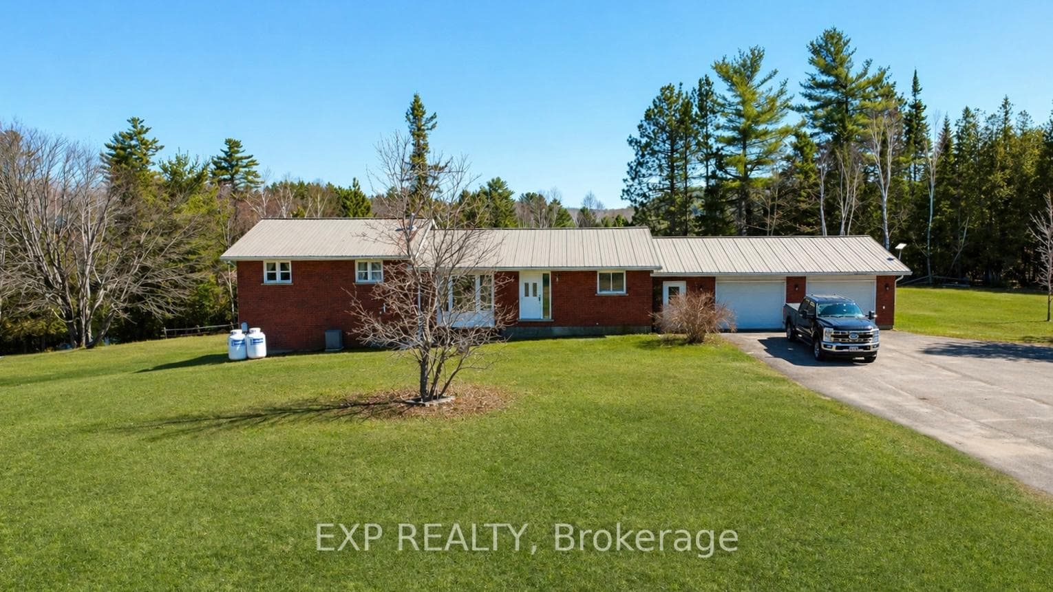 573 A Evergreen Lane photo 3