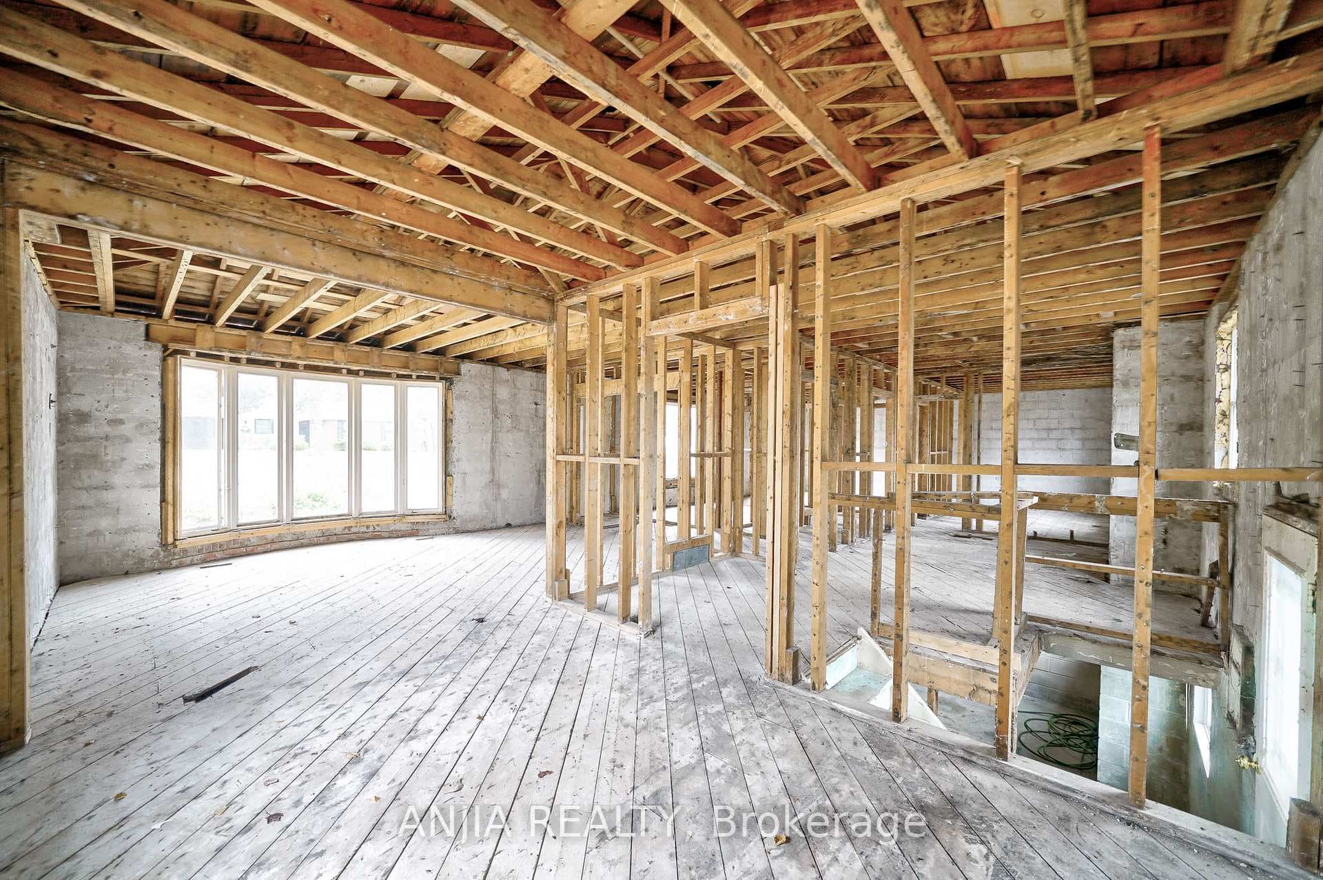 47 Lincoln Green Drive photo 12