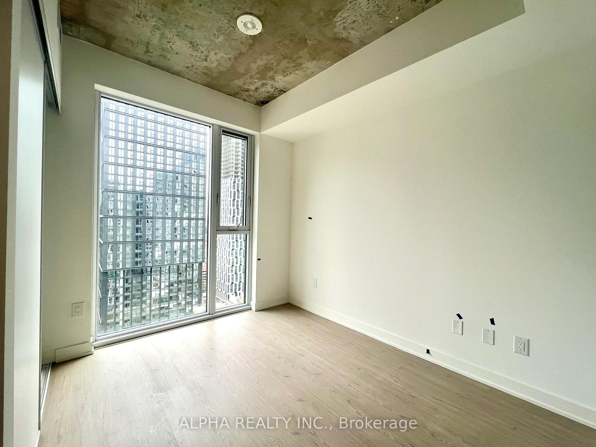 65 Mutual Street Unit 2604 photo 3