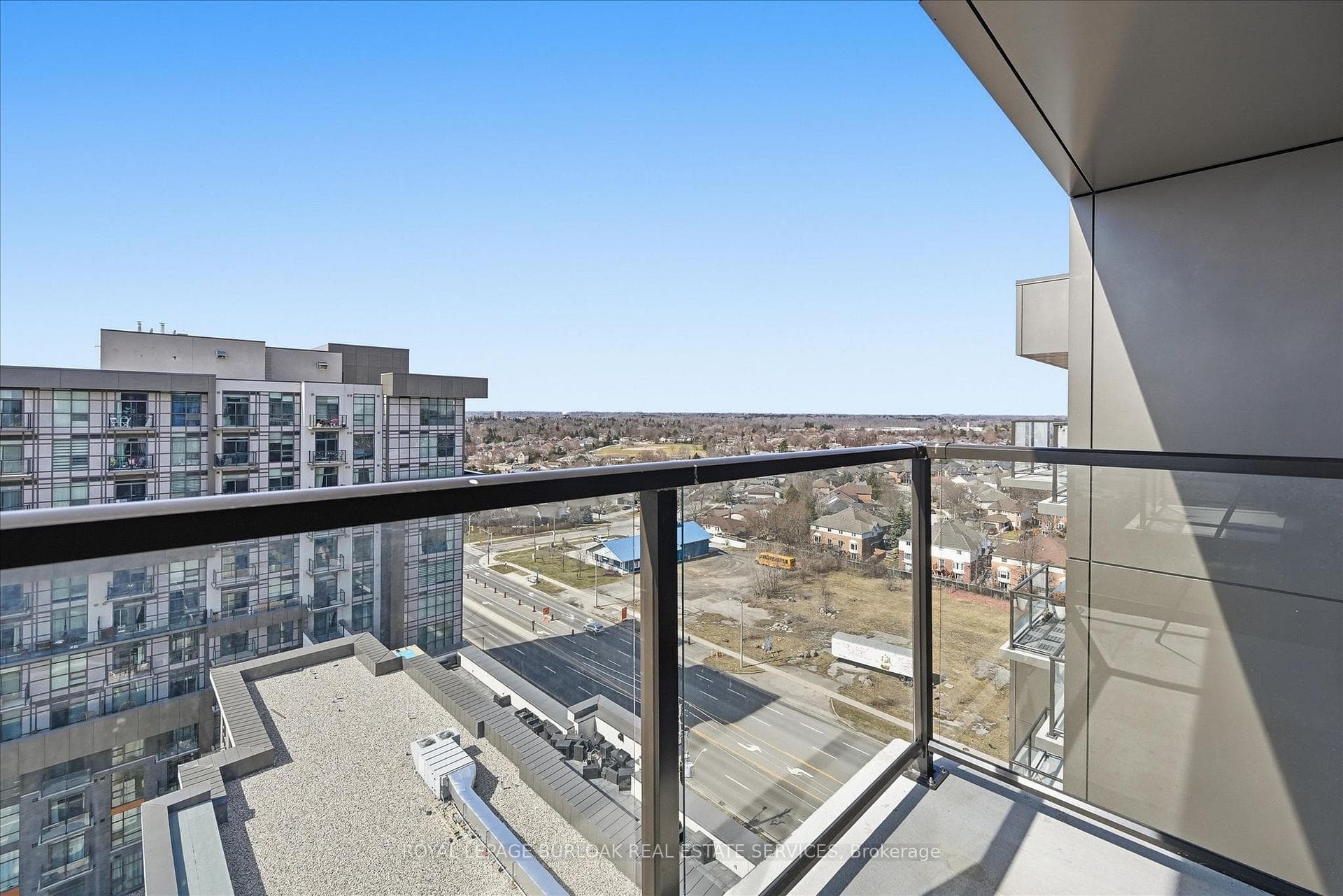 460 Dundas Street Unit 1212 photo 31