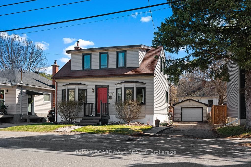 Welcome to 417 Hilson in the HEART of Westboro!
