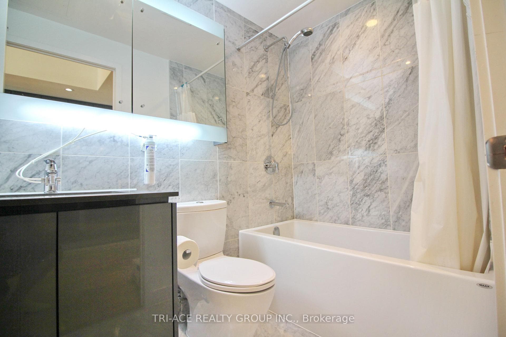 117 Mcmahon Drive Unit 908 photo 26