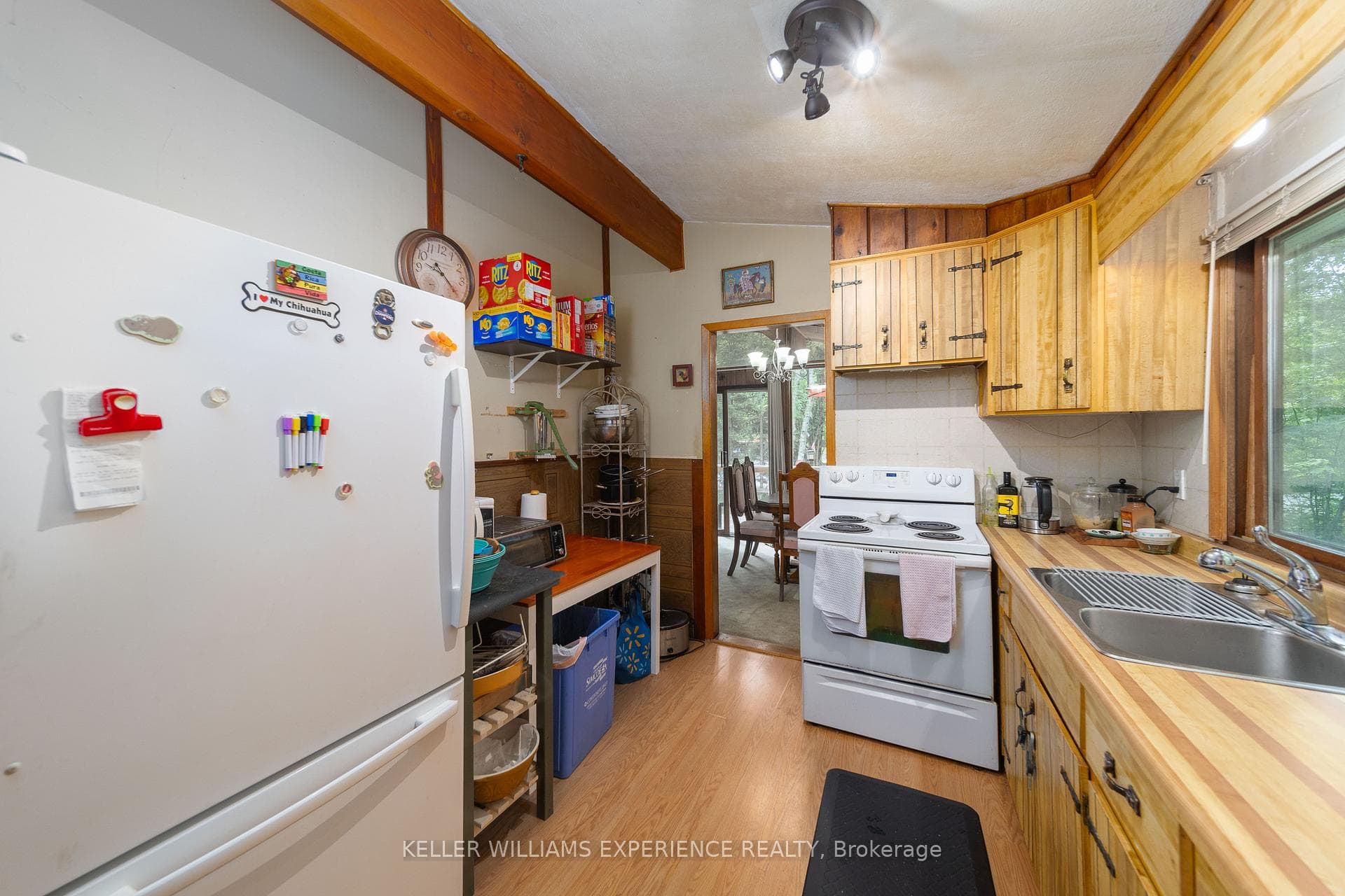 22 FOREST Circle photo 8