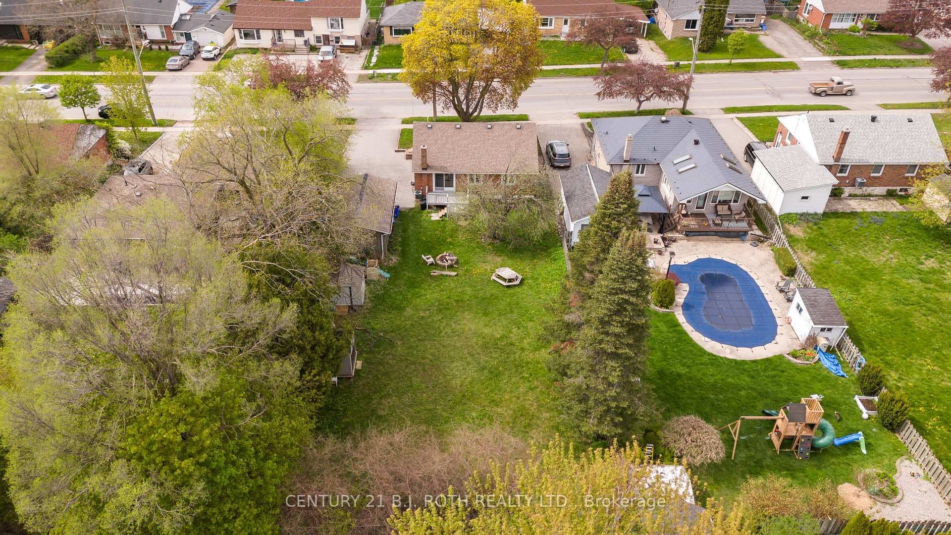 243 WELLINGTON Street photo 22