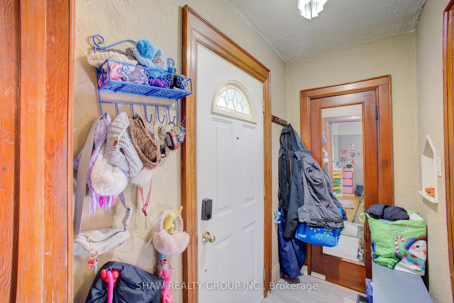 34 Barons Avenue photo 7