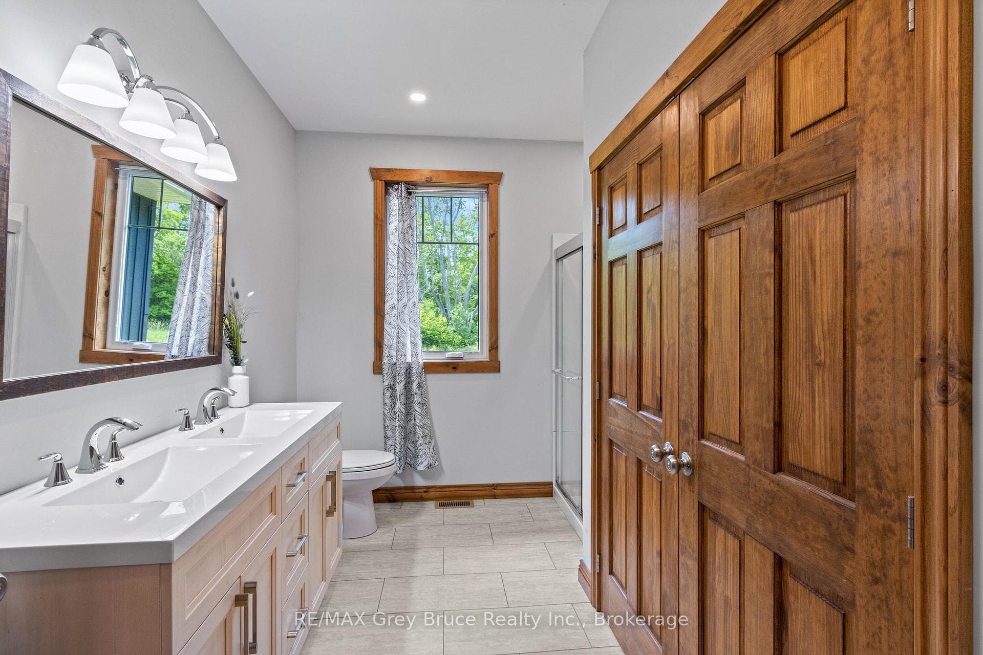 1379 West Road photo 22
