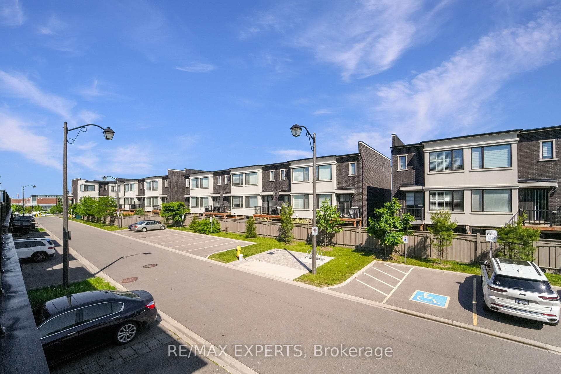 3890 Major Mackenzie Drive photo 21