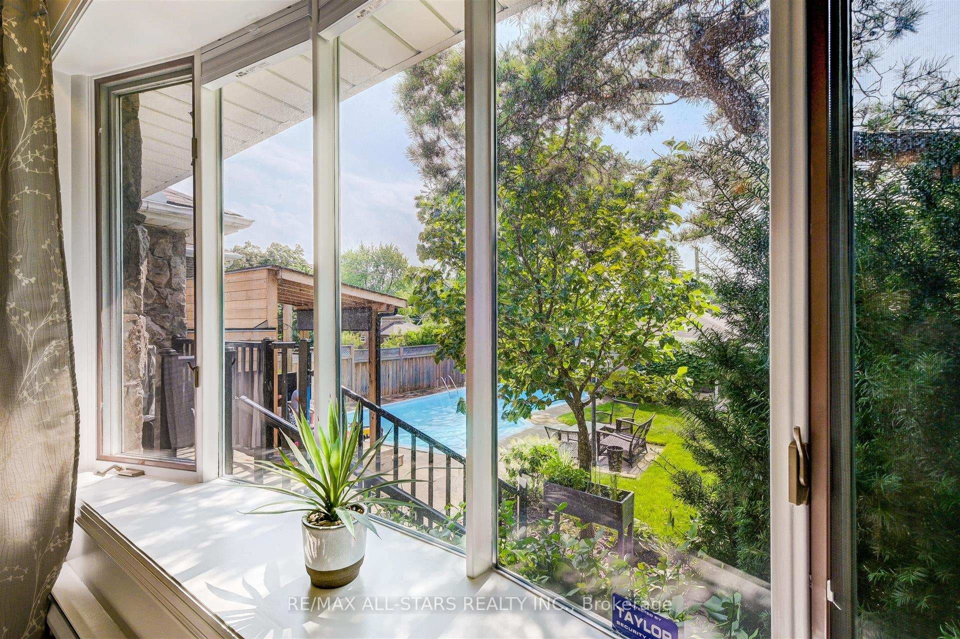 136 Dorset Road photo 18