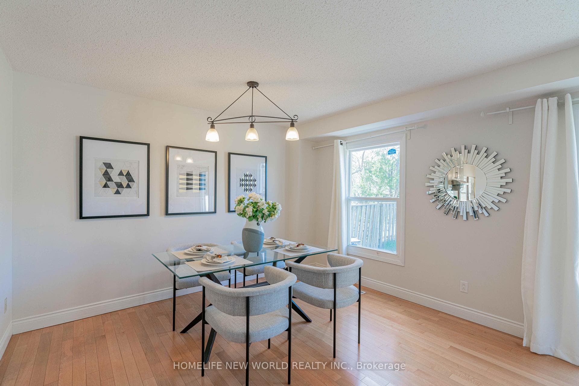 54 Enchanted Hills Crescent photo 15