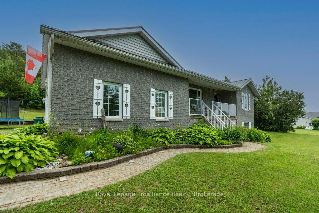 697 Gunter Settlement Road photo 2