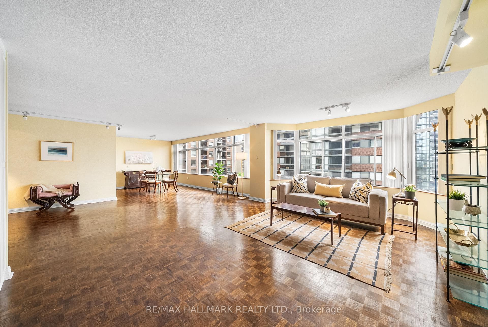900 Yonge Street Unit 1101 photo 7