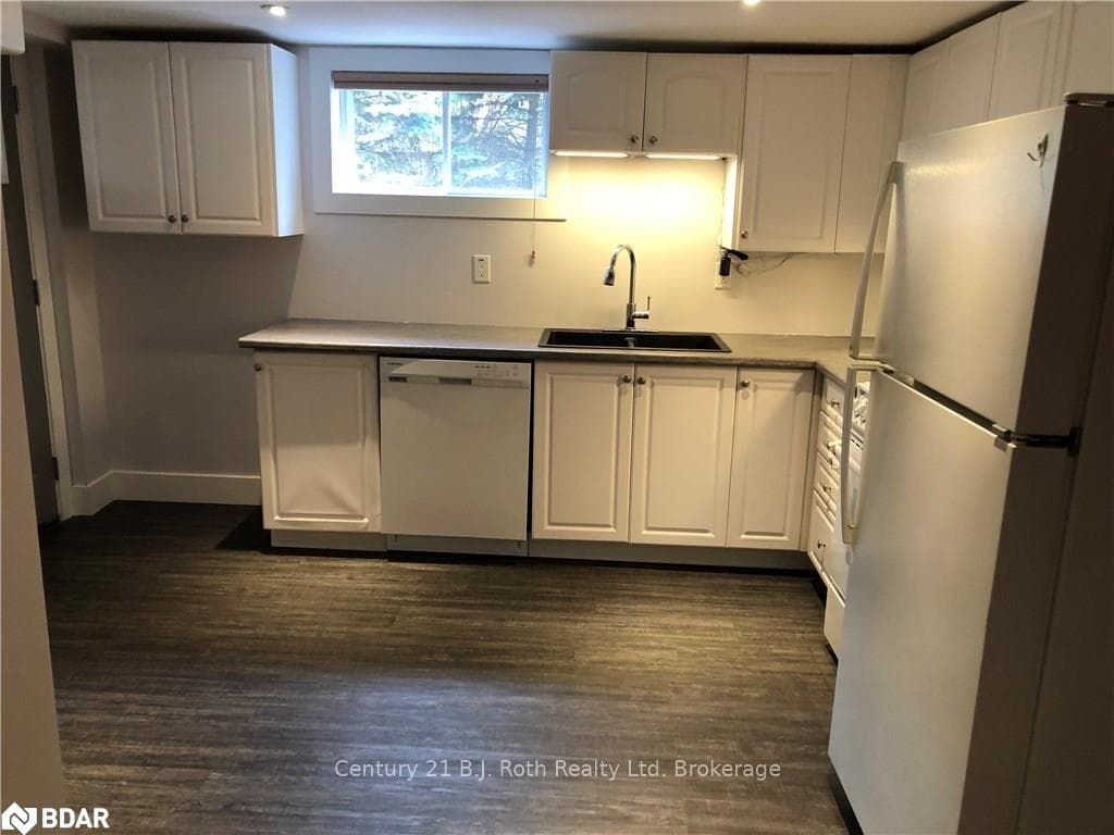 219 HURONIA Road Unit LOWER LEVEL photo 3