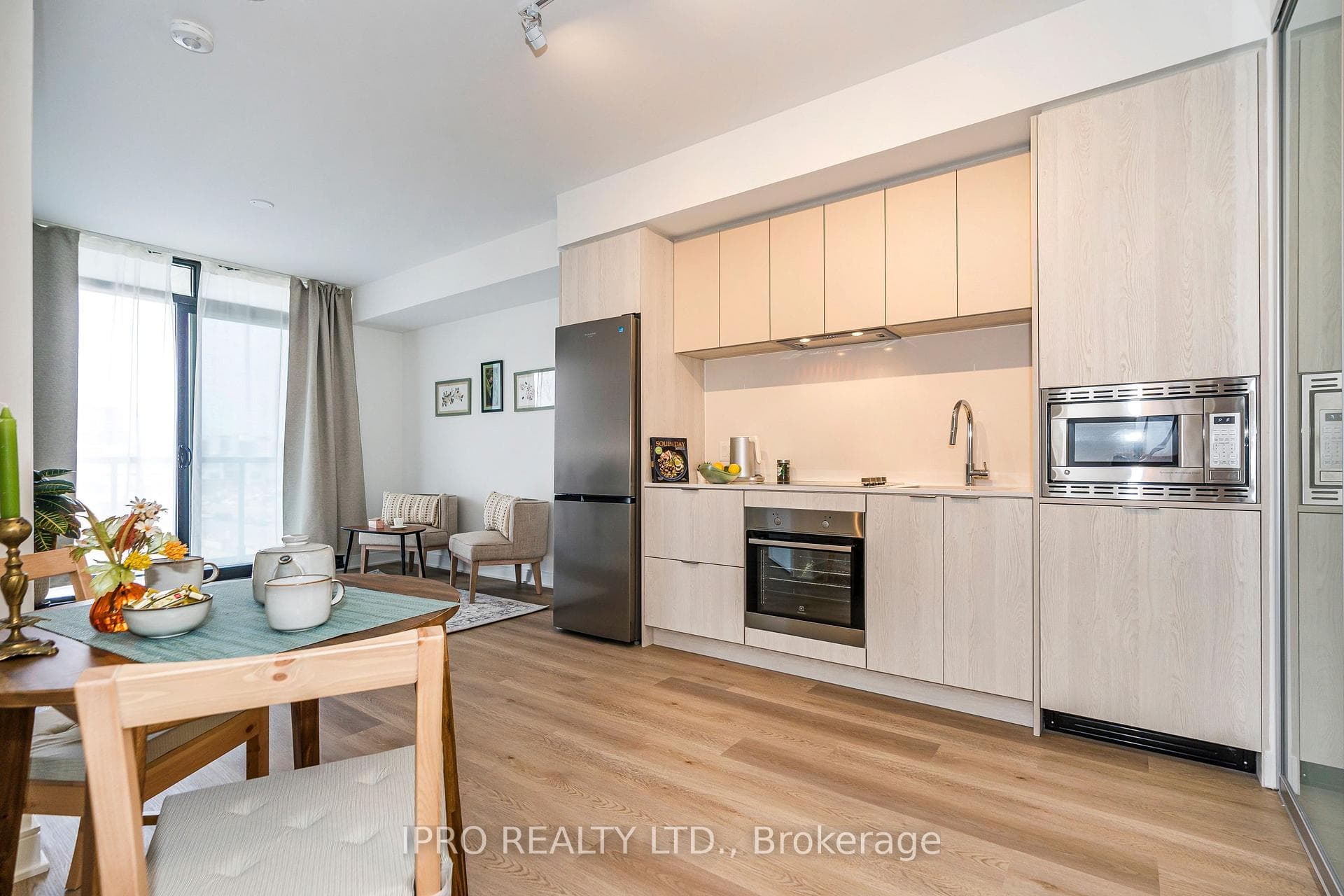 86 Dundas Street Unit 425 photo 5