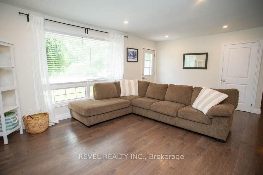 41 Pinehill Drive photo 7