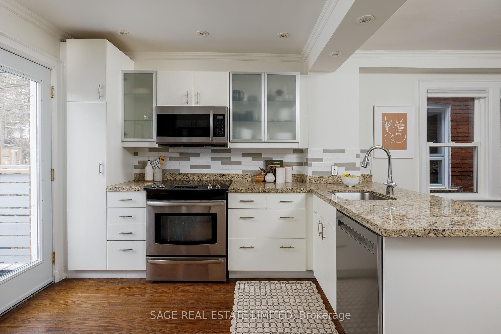 292A Woodfield Road photo 16