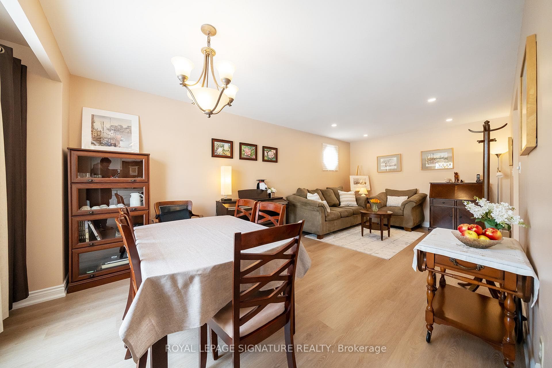 545 Drummerhill Crescent photo 8