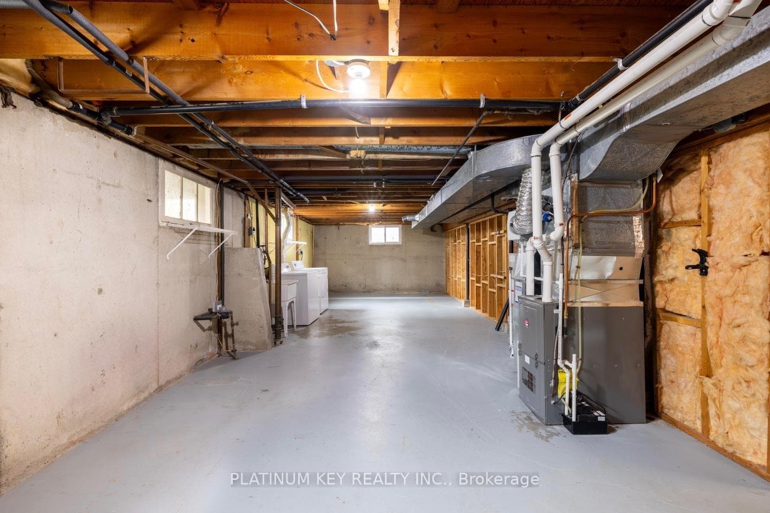 196 Mckellar Street photo 17