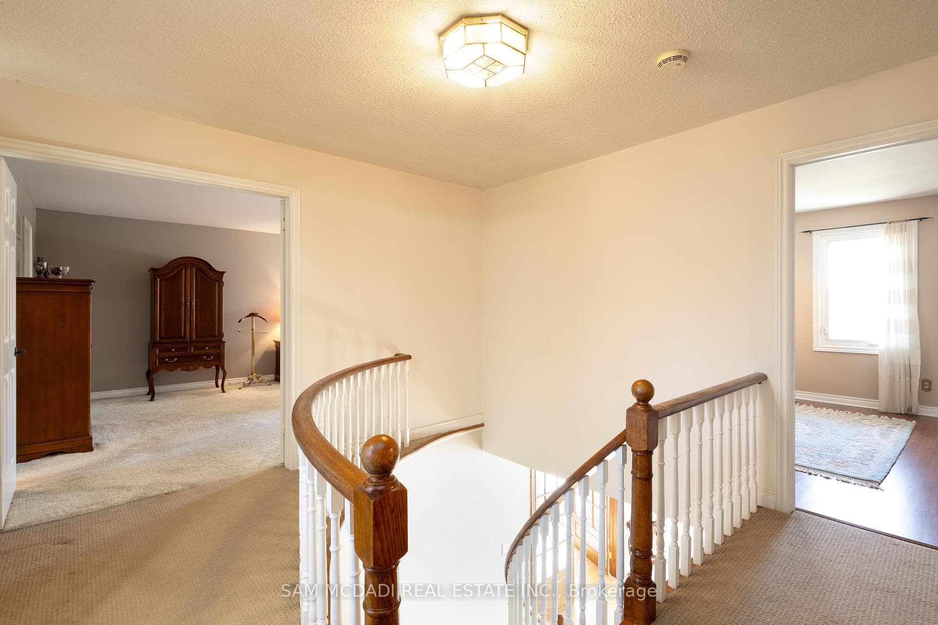 8 Huttonville Drive photo 29