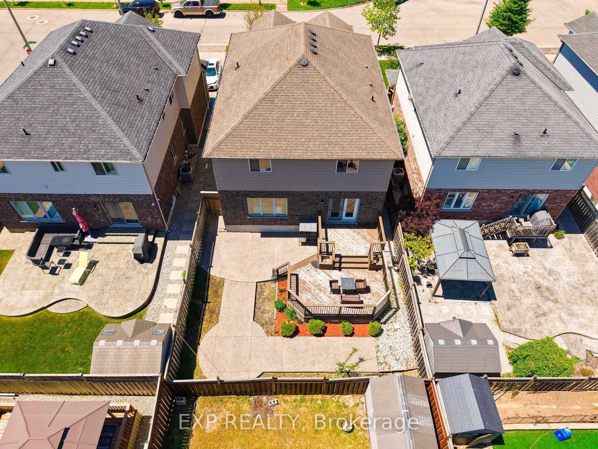 92 Desoto Drive photo 43