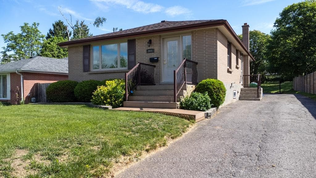 844 Philip Street photo 34