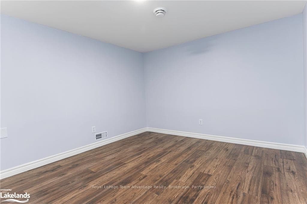 19 LOUISA Street photo 25