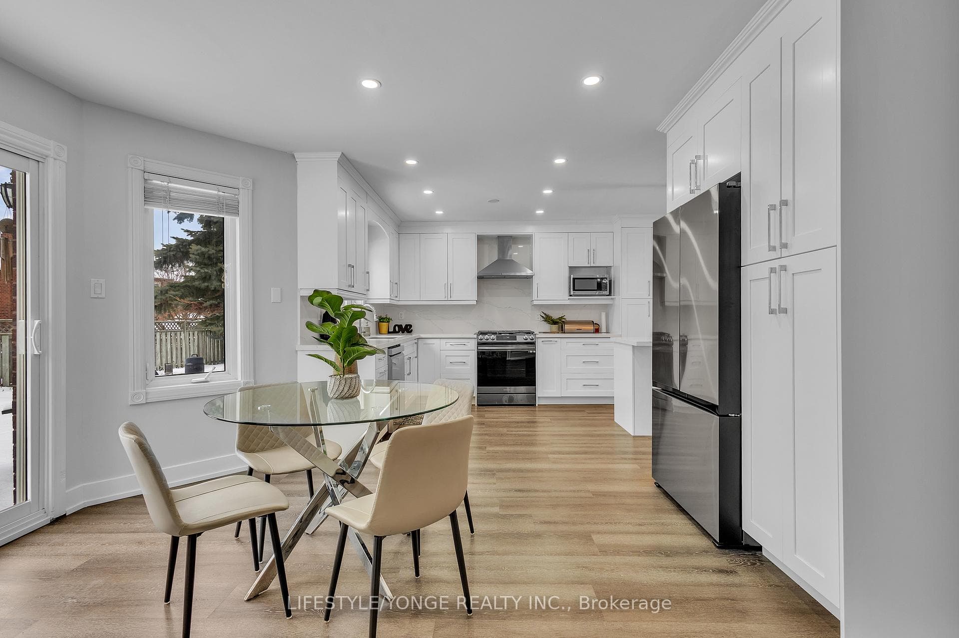 44 Tallowtree Place photo 11