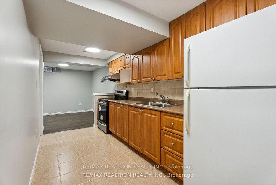 5 Guinevere Road photo 22