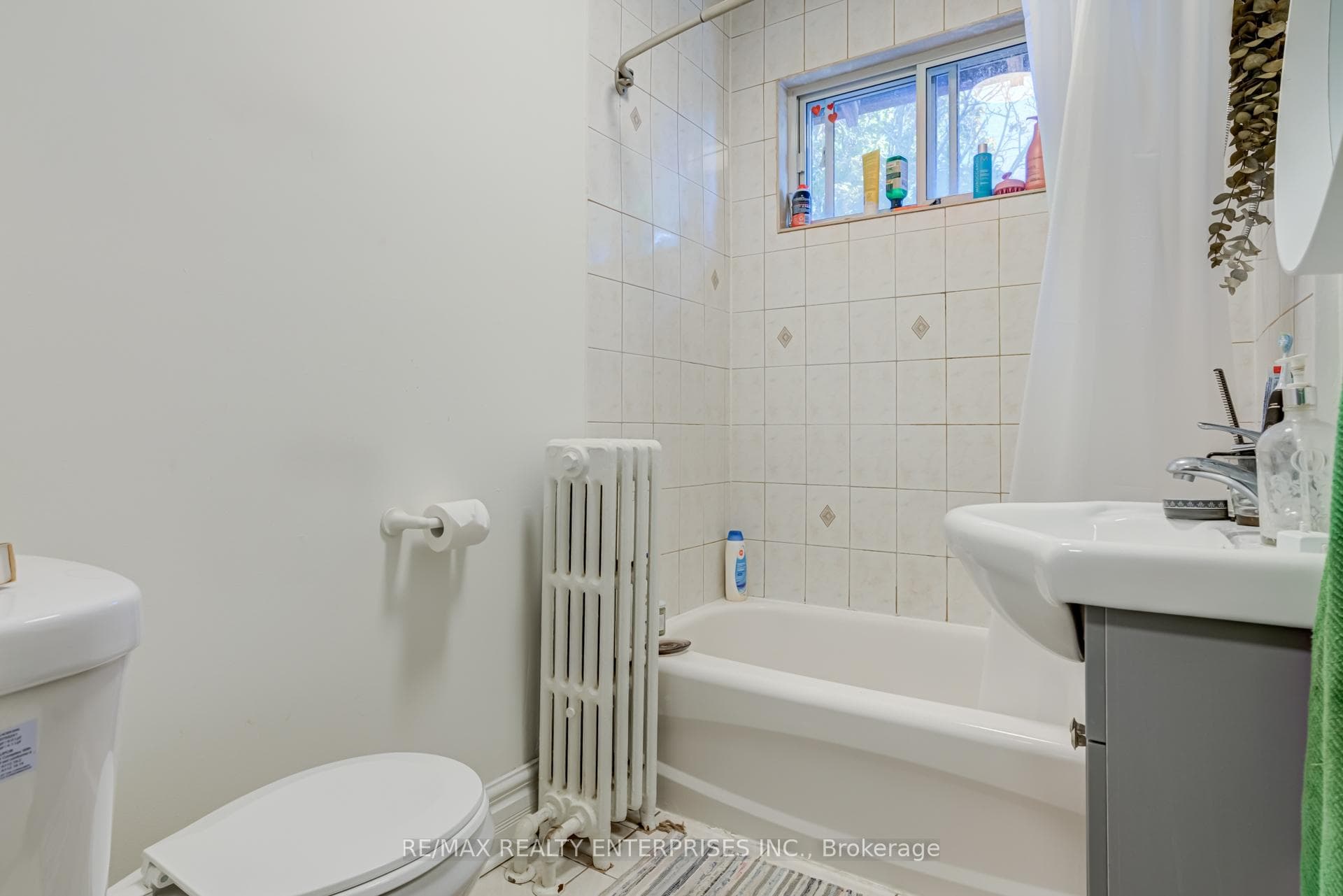 2nd Floor Unit_Bath