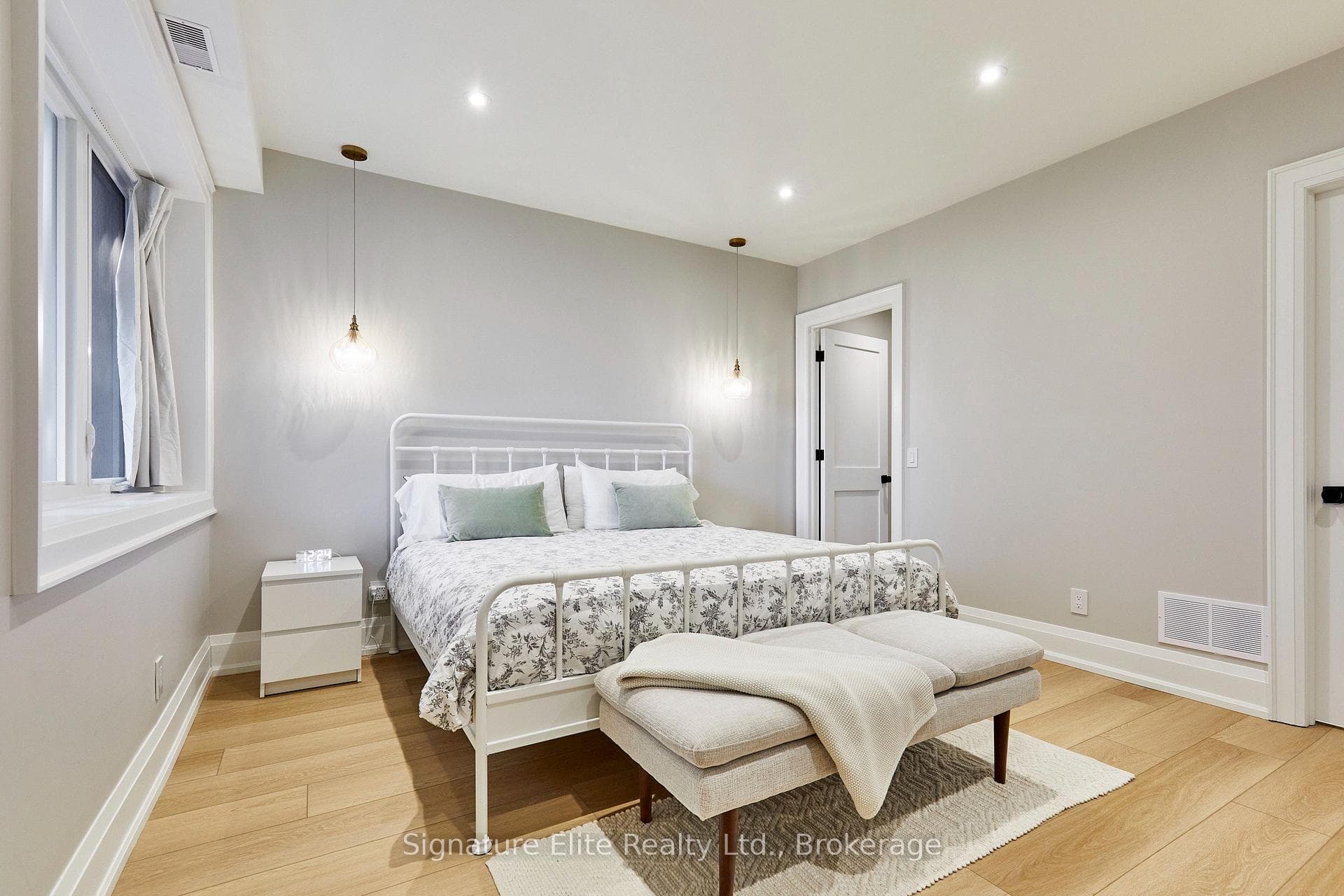 30 Amesbury Drive Unit Unit 2 photo 15