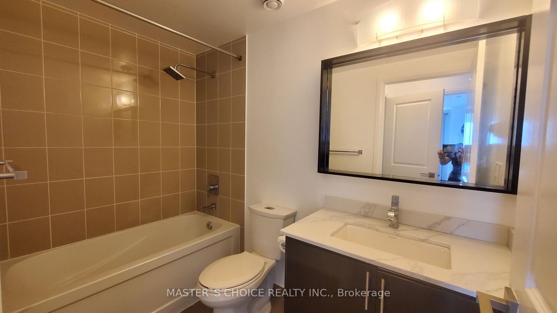 7171 Yonge Street Unit 2311 photo 14