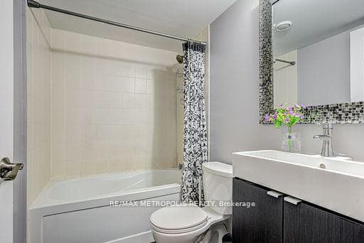 88 Grangeway Avenue Unit 609 photo 17