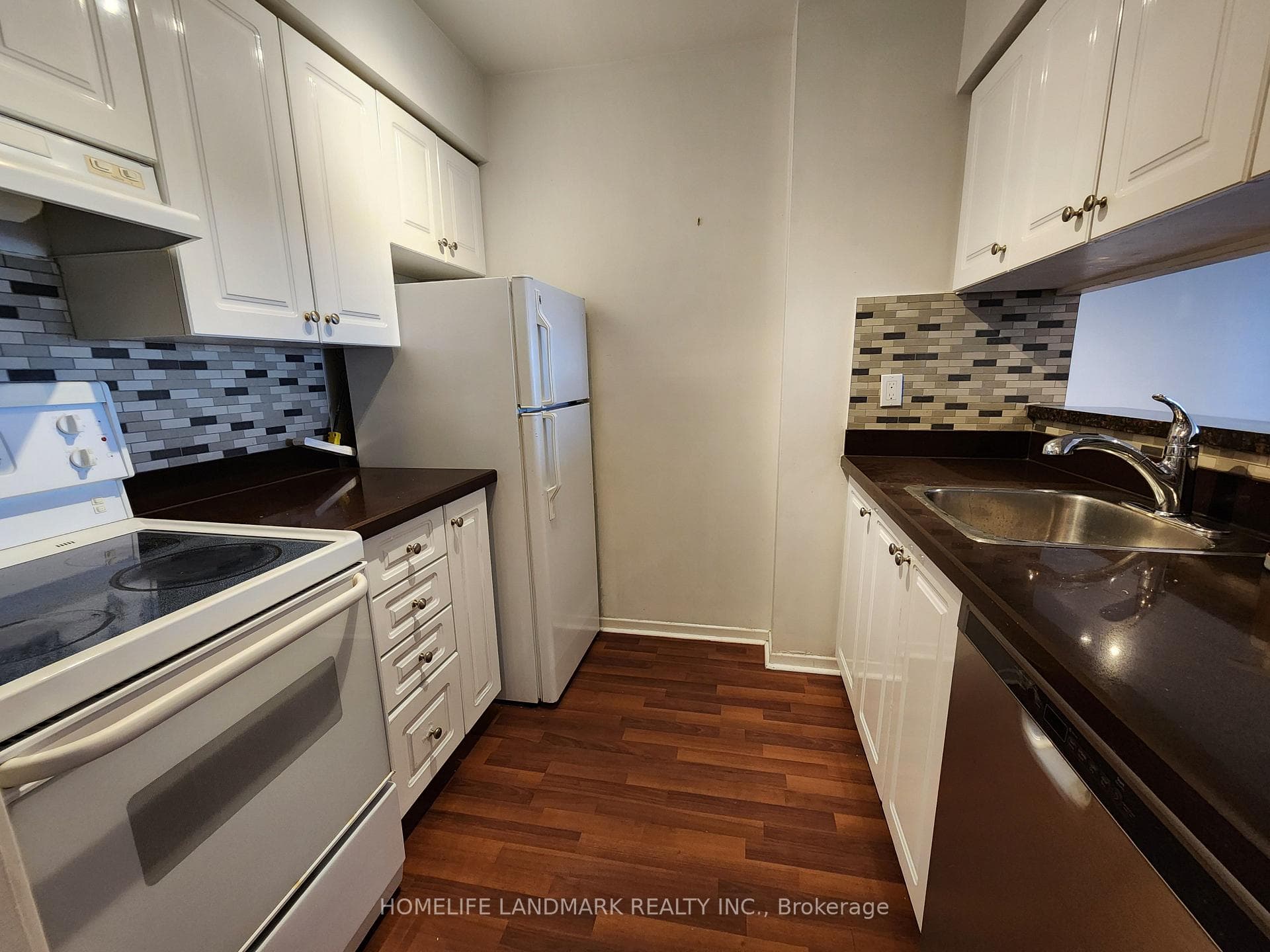 44 St Joseph Street Unit 715 photo 4