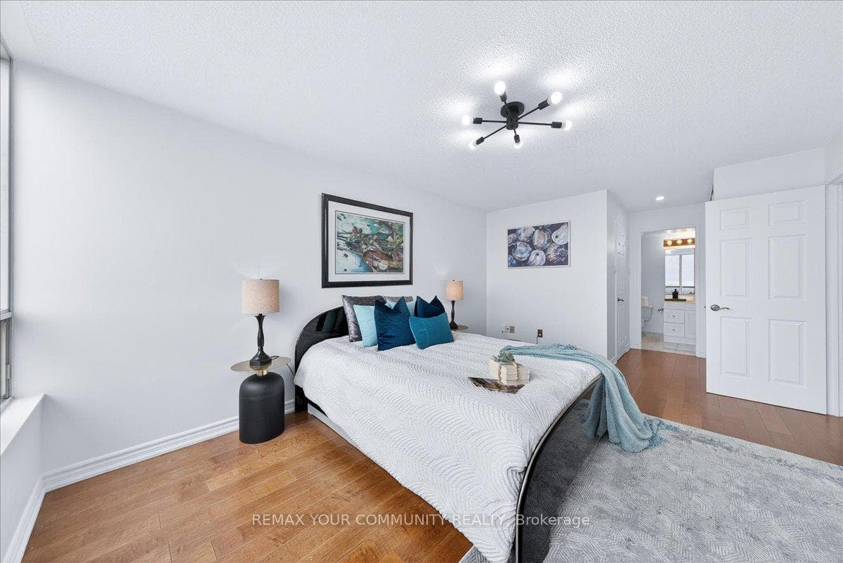 8501 Bayview Avenue Unit 1501 photo 17