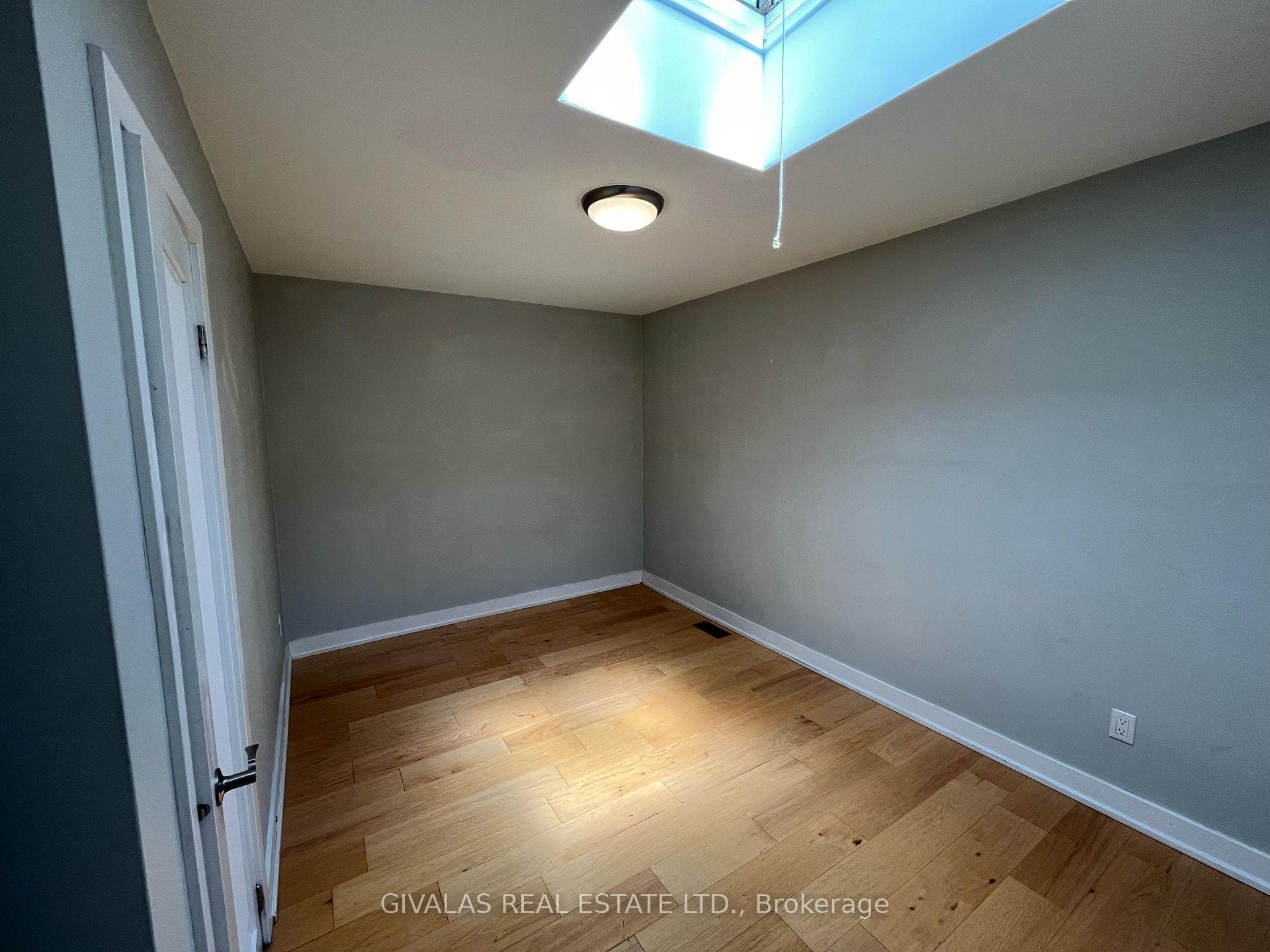 2252 Kingston Road Unit A photo 6