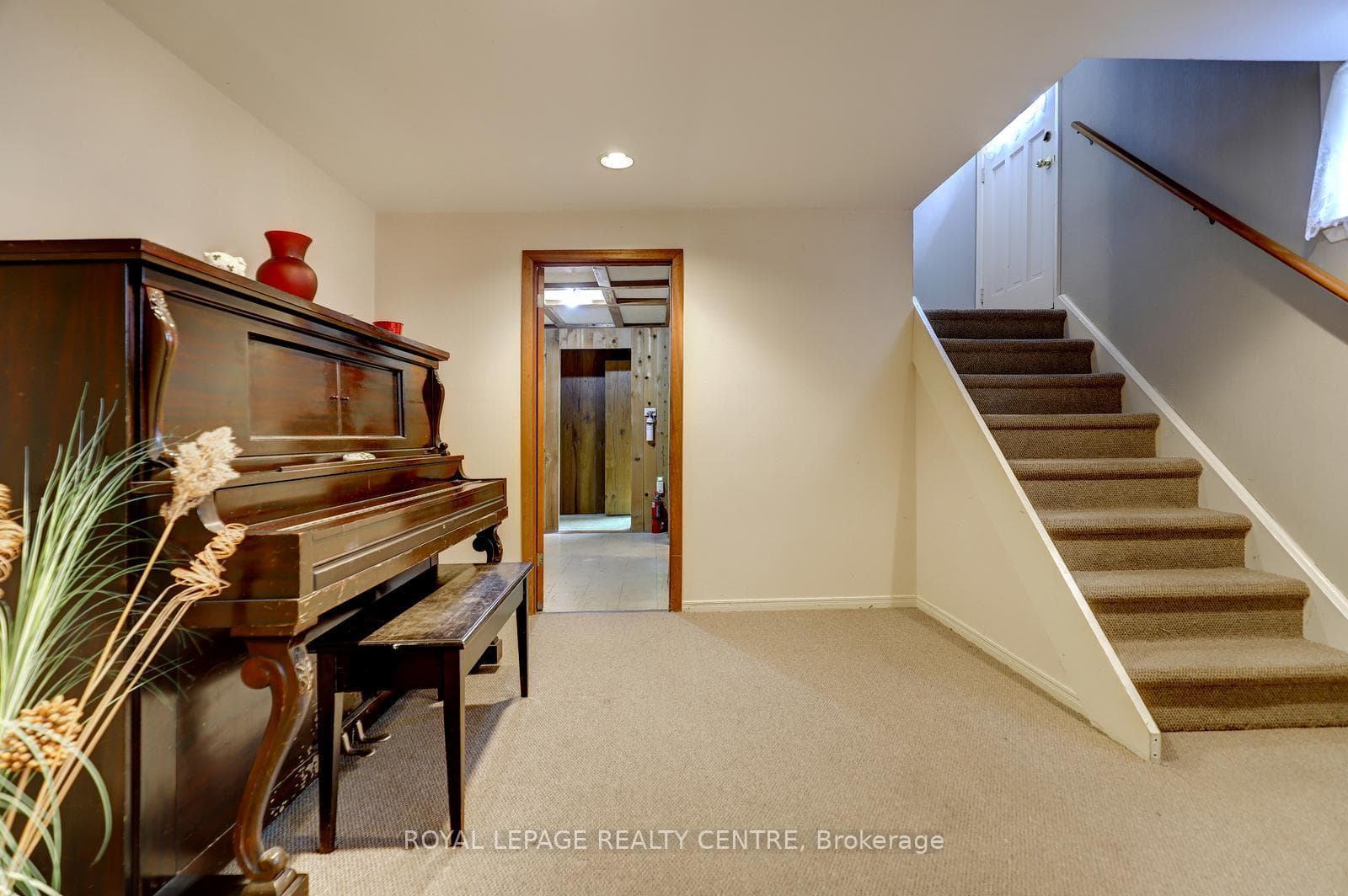 3119 Ballydown Crescent photo 24