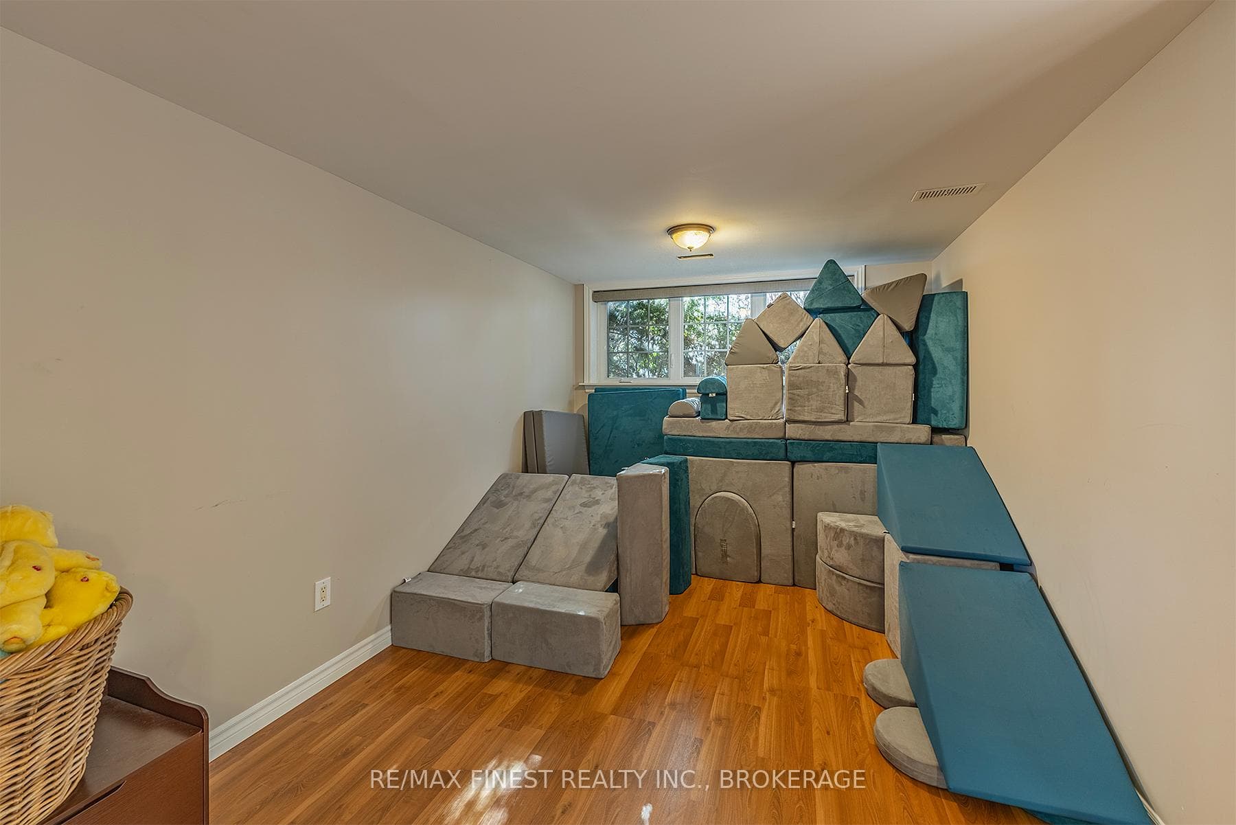 187 Kildare Avenue photo 26