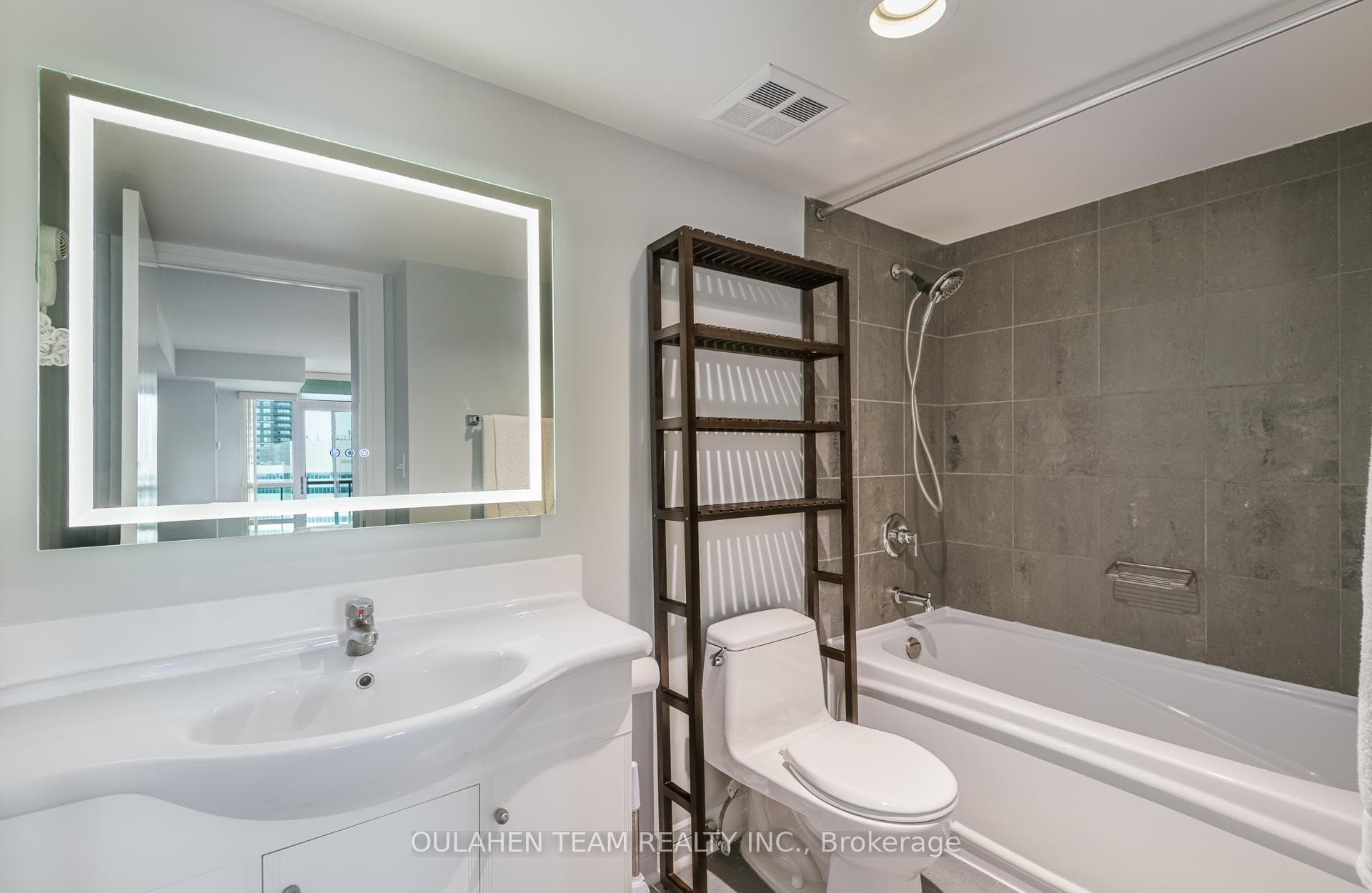 16 Harrison Garden Boulevard Unit 2210 photo 23