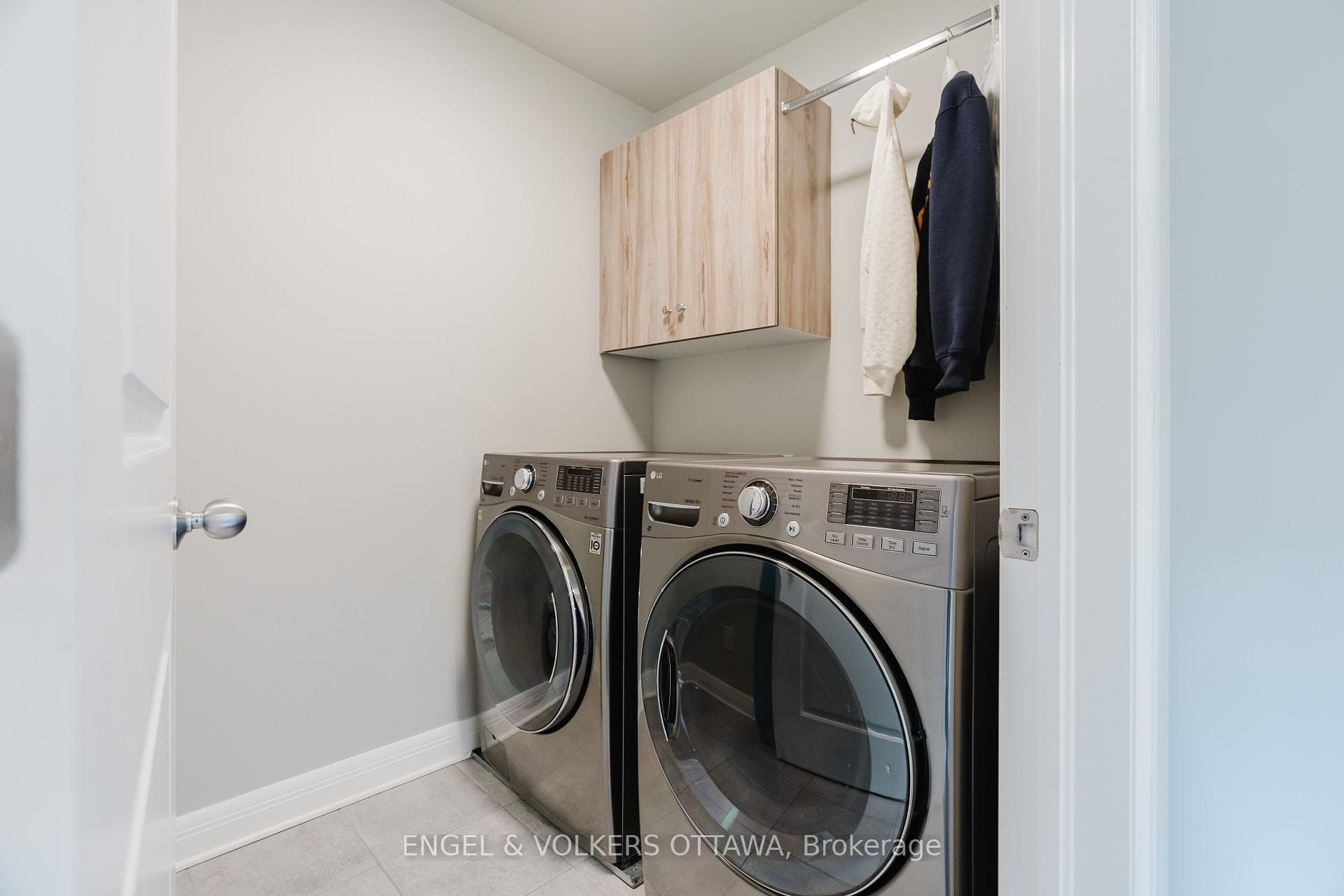 512 Chene Way photo 31