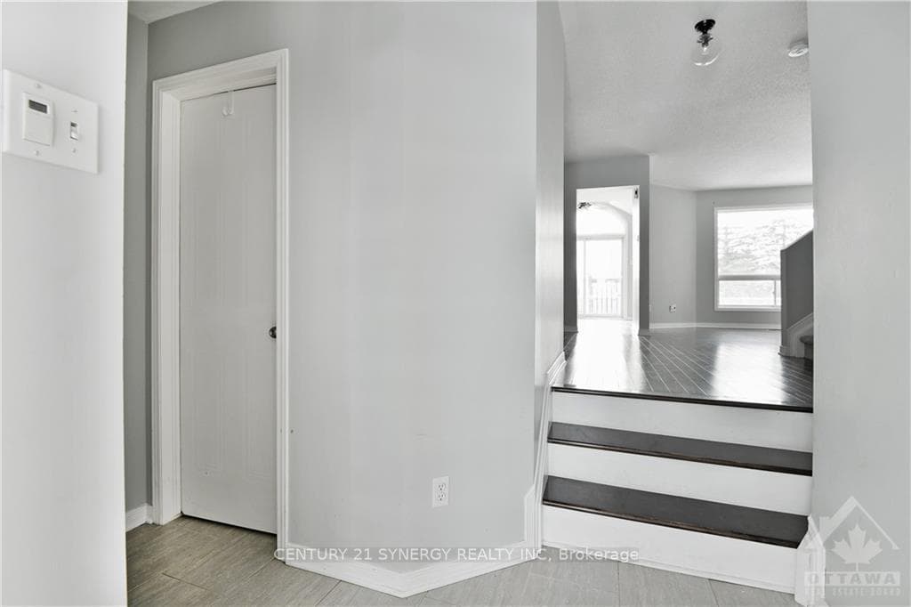 6134 ARBOURWOOD Drive photo 3