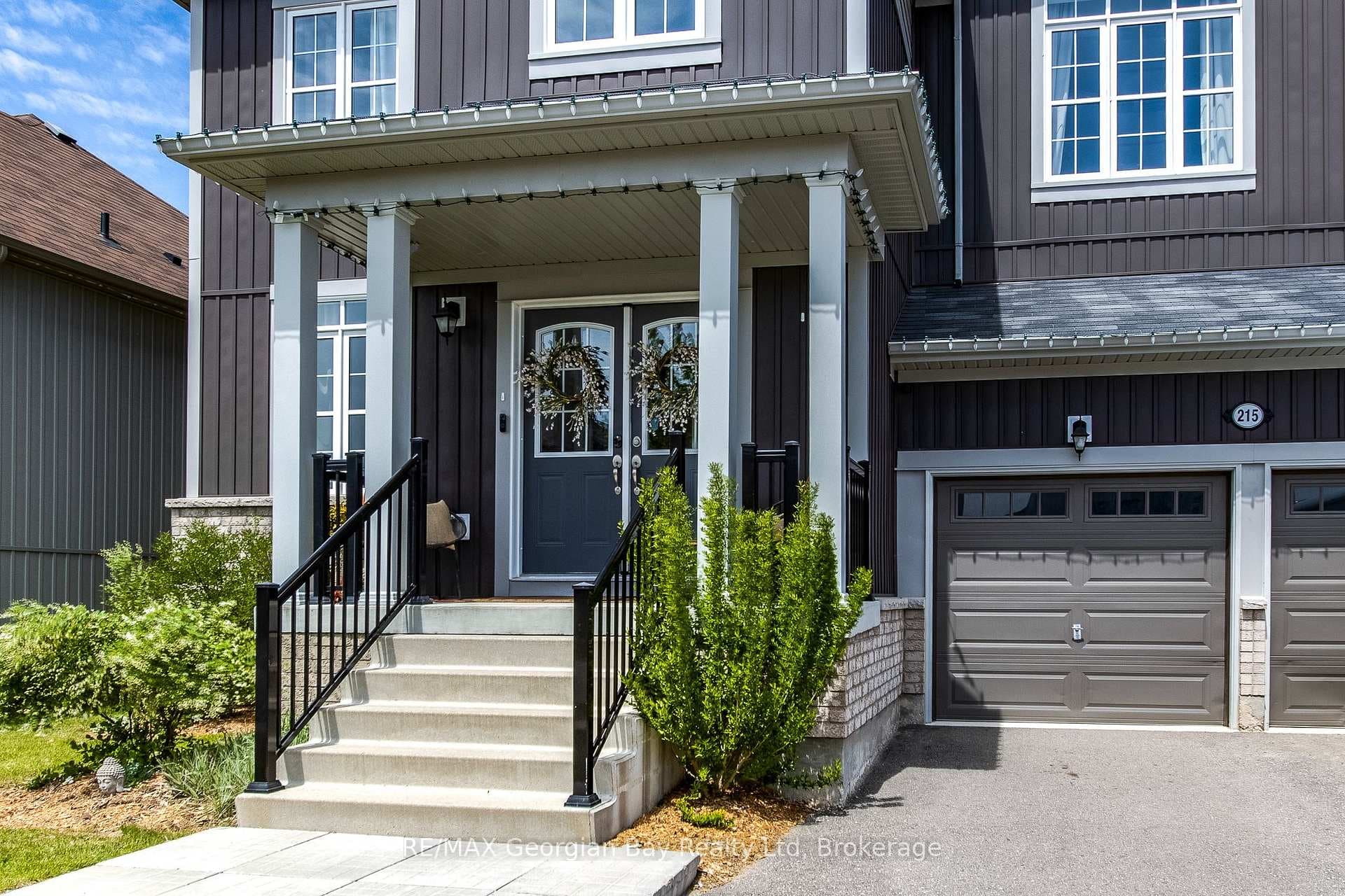215 Roy Drive photo 2
