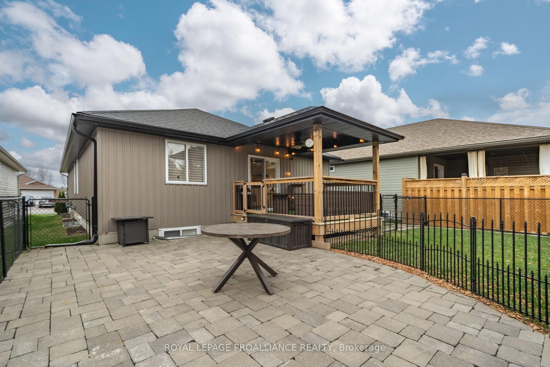 39 Cortland Way photo 38