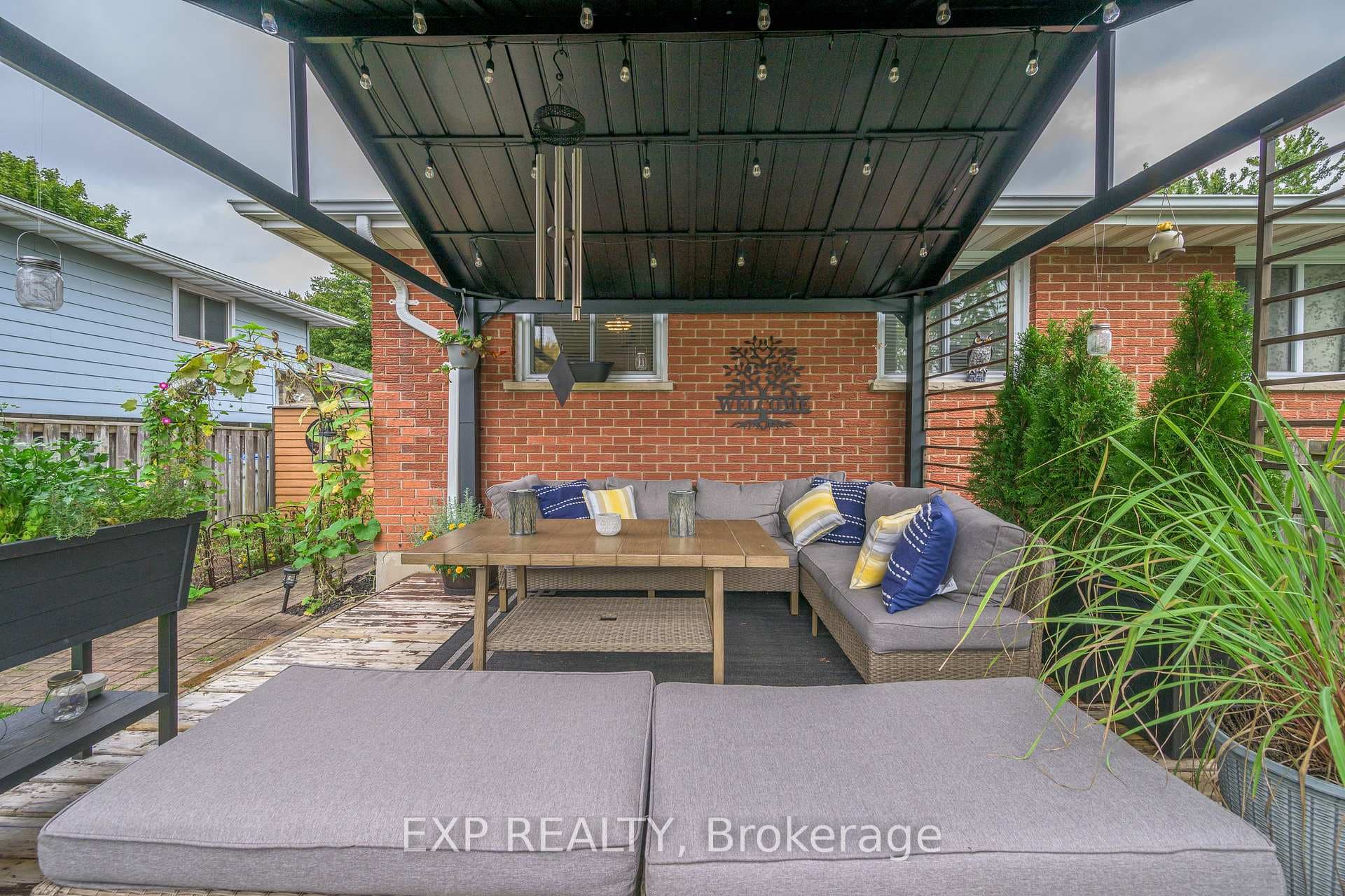 224 Oak Avenue photo 27