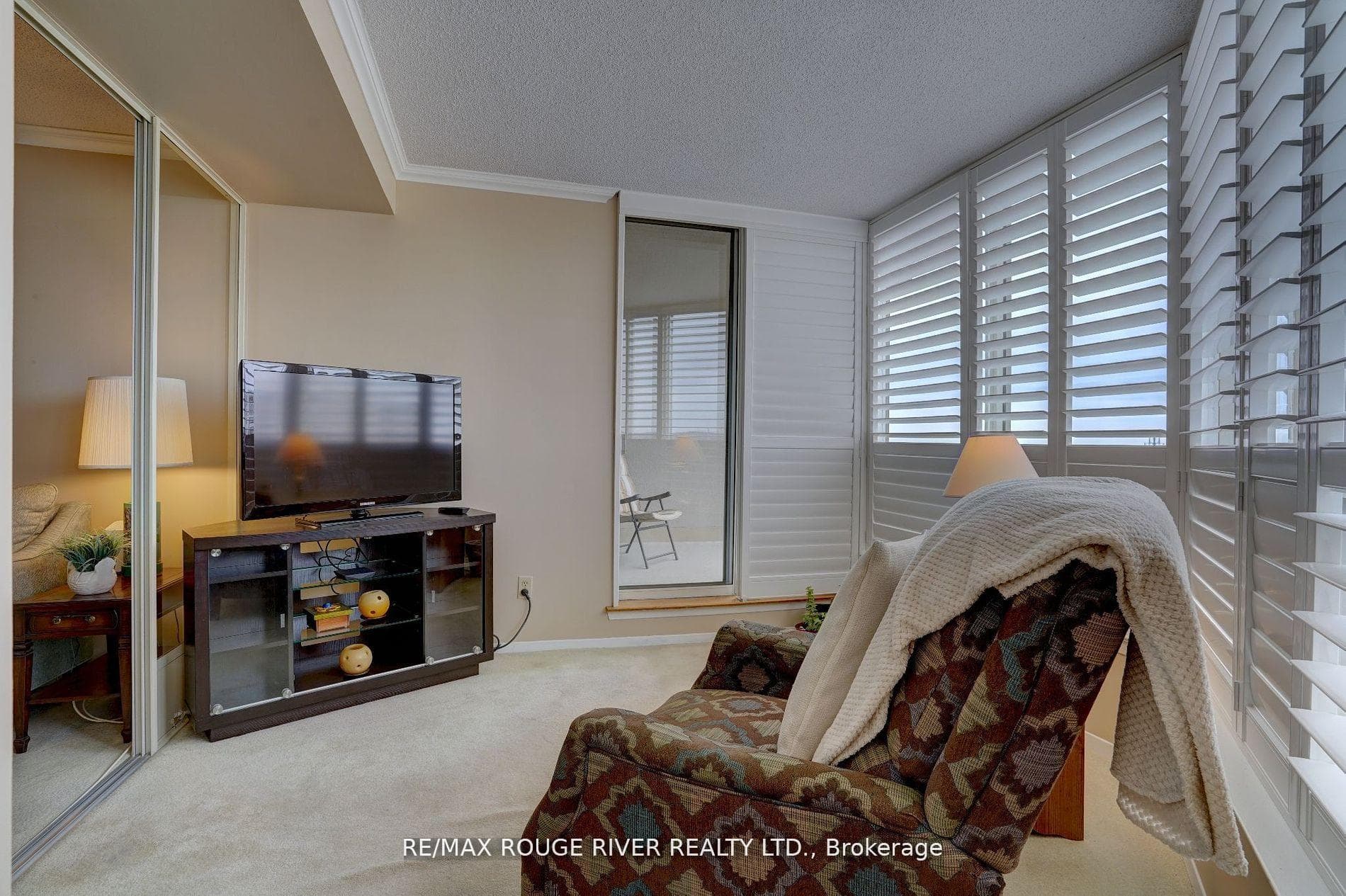 1880 Valley Farm Road Unit 1424 photo 26